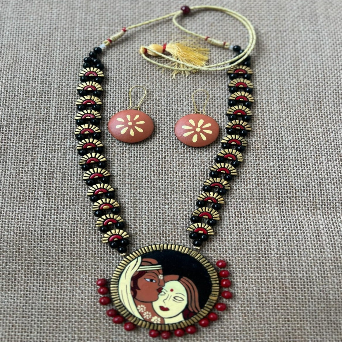 Lovers Embrace: Handcrafted Terracotta Necklace Set with Folk Art Motif