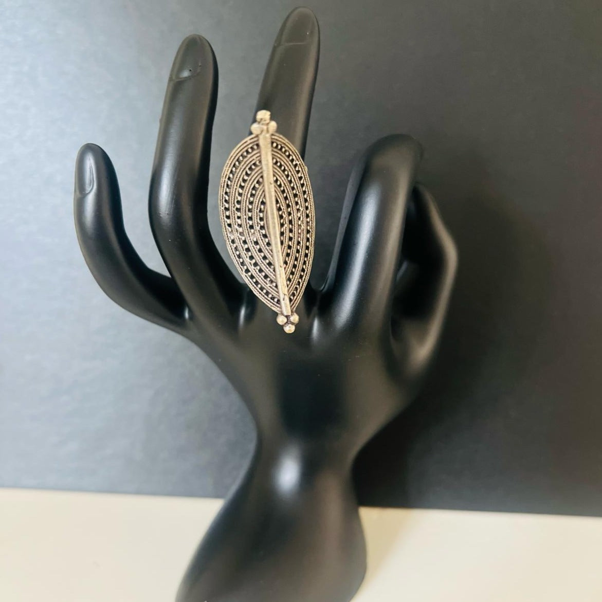 Feather-Inspired Oval Silver-Look Ring - Adjustable Fit